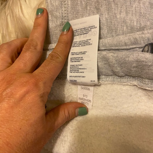 Tommy Hilfiger sweatpants - Picture 5 of 6